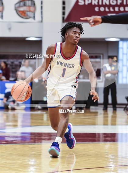 Thumbnail 3 in North Mecklenburg vs. Camden (Spalding Hoophall Classic) photogallery.