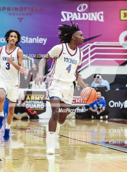 Thumbnail 1 in North Mecklenburg vs. Camden (Spalding Hoophall Classic) photogallery.