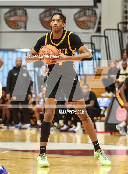 Thumbnail 1 in North Mecklenburg vs. Camden (Spalding Hoophall Classic) photogallery.