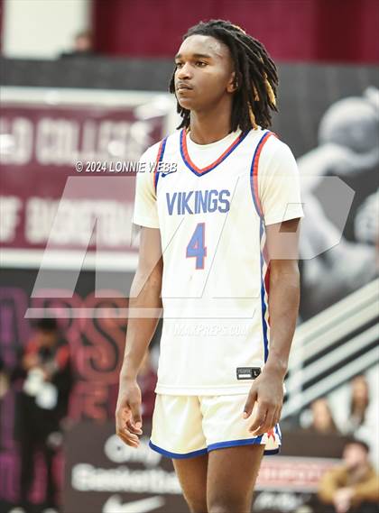 Thumbnail 3 in North Mecklenburg vs. Camden (Spalding Hoophall Classic) photogallery.