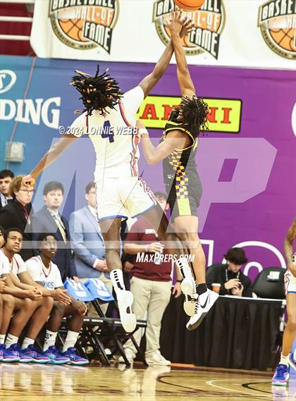 Thumbnail 3 in North Mecklenburg vs. Camden (Spalding Hoophall Classic) photogallery.