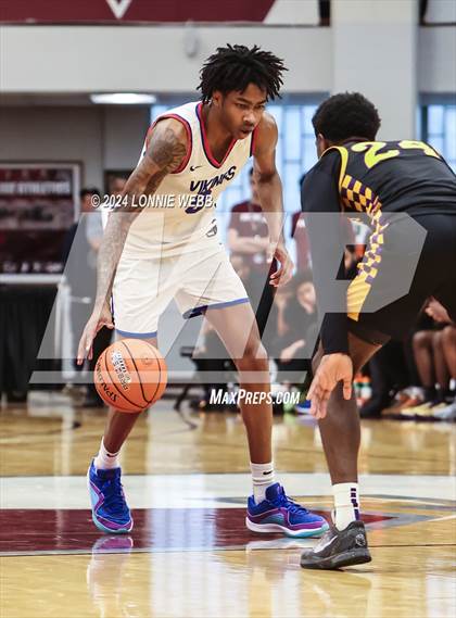 Thumbnail 3 in North Mecklenburg vs. Camden (Spalding Hoophall Classic) photogallery.