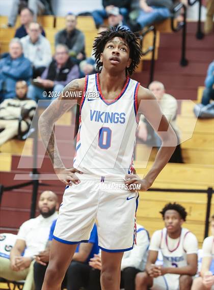 Thumbnail 1 in North Mecklenburg vs. Camden (Spalding Hoophall Classic) photogallery.