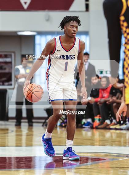 Thumbnail 2 in North Mecklenburg vs. Camden (Spalding Hoophall Classic) photogallery.