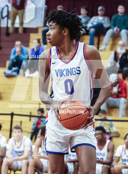 Thumbnail 2 in North Mecklenburg vs. Camden (Spalding Hoophall Classic) photogallery.