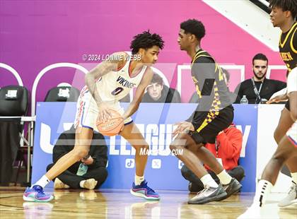 Thumbnail 2 in North Mecklenburg vs. Camden (Spalding Hoophall Classic) photogallery.