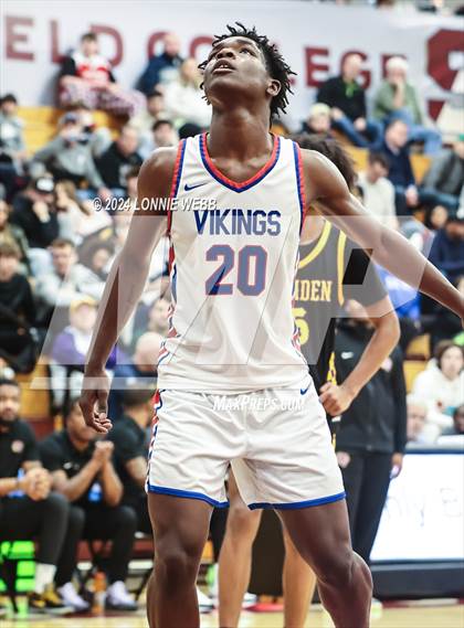 Thumbnail 1 in North Mecklenburg vs. Camden (Spalding Hoophall Classic) photogallery.