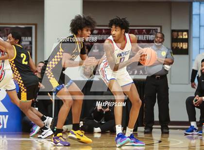 Thumbnail 2 in North Mecklenburg vs. Camden (Spalding Hoophall Classic) photogallery.