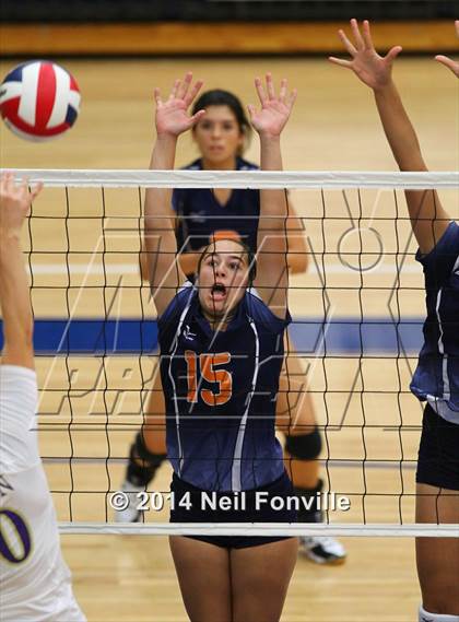 Thumbnail 2 in Denton vs Sachse (Texas Open) photogallery.