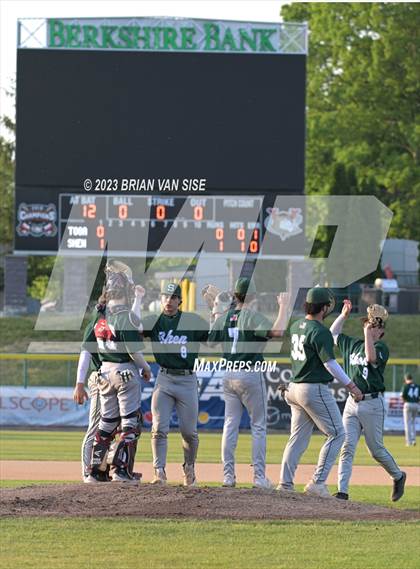 Thumbnail 1 in Saratoga Springs vs. Shenendehowa photogallery.