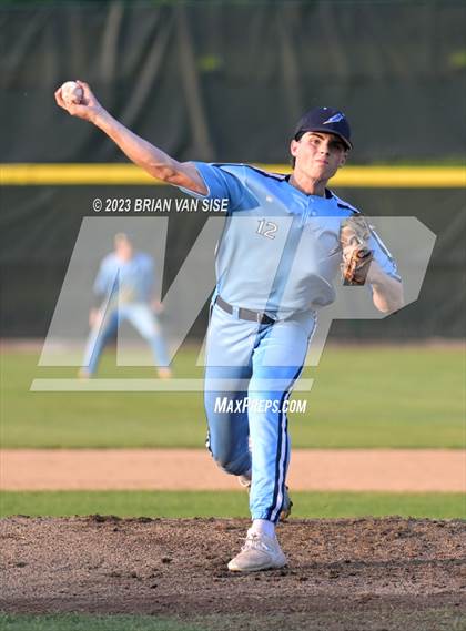 Thumbnail 1 in Saratoga Springs vs. Shenendehowa photogallery.