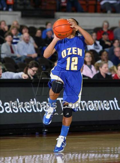 Thumbnail 3 in Canyon vs. Ozen (UIL 4A Semifinal) photogallery.