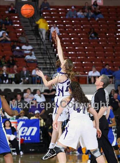 Thumbnail 2 in Canyon vs. Ozen (UIL 4A Semifinal) photogallery.
