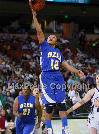 Thumbnail 3 in Canyon vs. Ozen (UIL 4A Semifinal) photogallery.