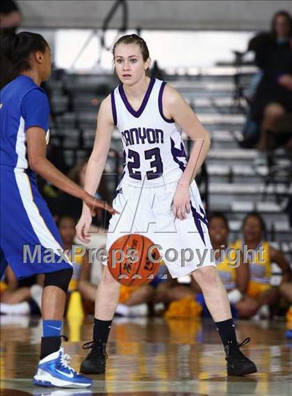 Thumbnail 3 in Canyon vs. Ozen (UIL 4A Semifinal) photogallery.