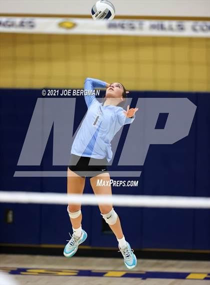 Thumbnail 1 in Clovis West vs. Clovis North (CIF-CS D1 Final) photogallery.
