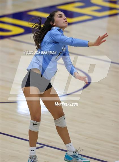 Thumbnail 1 in Clovis West vs. Clovis North (CIF-CS D1 Final) photogallery.