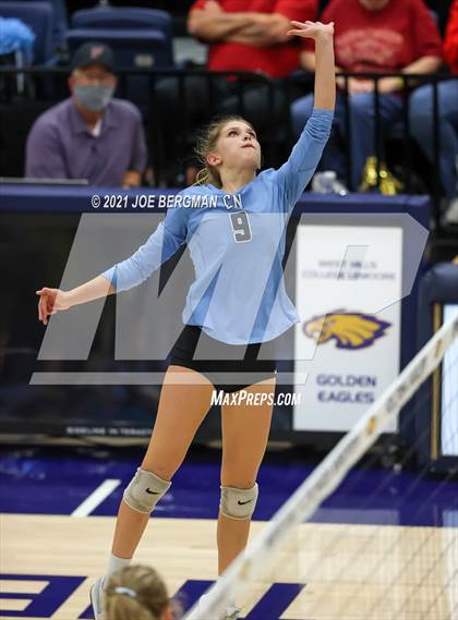 Thumbnail 3 in Clovis West vs. Clovis North (CIF-CS D1 Final) photogallery.