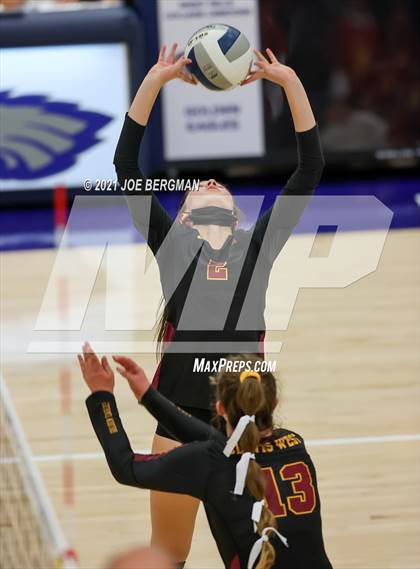 Thumbnail 3 in Clovis West vs. Clovis North (CIF-CS D1 Final) photogallery.