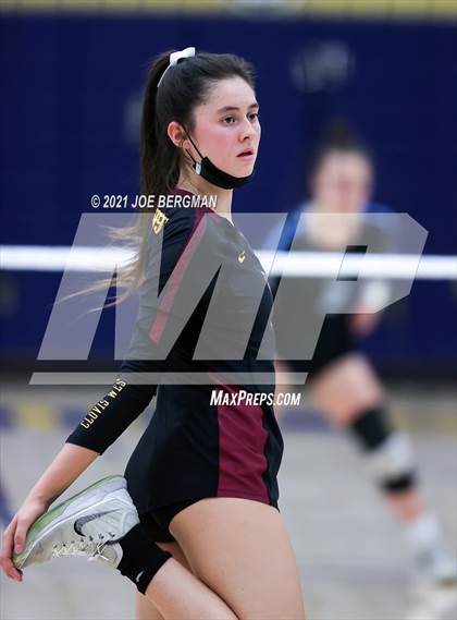 Thumbnail 2 in Clovis West vs. Clovis North (CIF-CS D1 Final) photogallery.