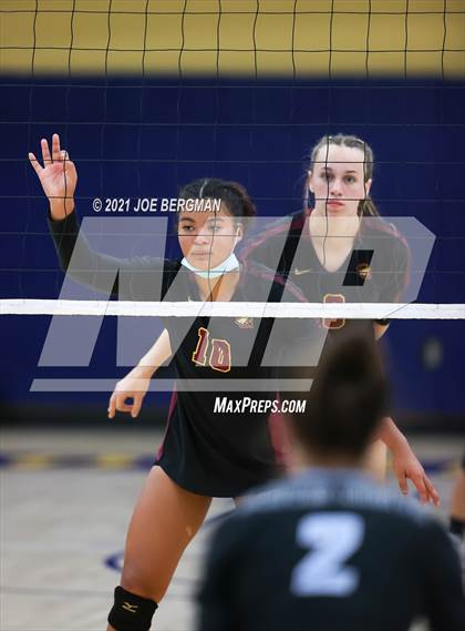 Thumbnail 2 in Clovis West vs. Clovis North (CIF-CS D1 Final) photogallery.