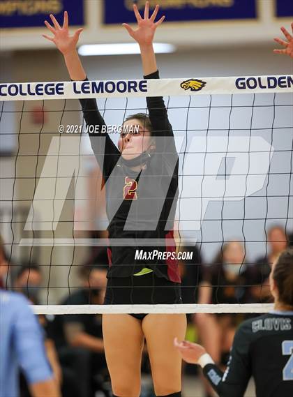 Thumbnail 3 in Clovis West vs. Clovis North (CIF-CS D1 Final) photogallery.
