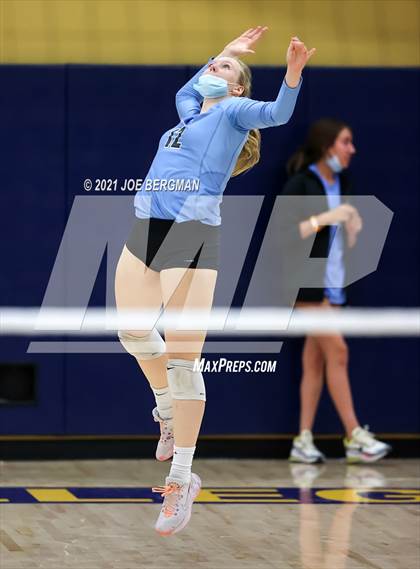 Thumbnail 2 in Clovis West vs. Clovis North (CIF-CS D1 Final) photogallery.