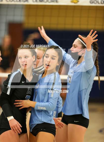 Thumbnail 2 in Clovis West vs. Clovis North (CIF-CS D1 Final) photogallery.