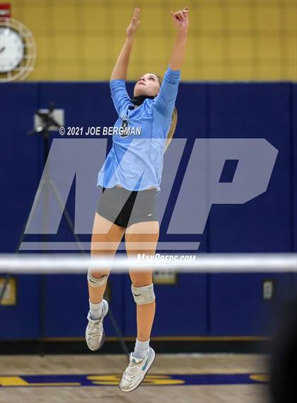 Thumbnail 3 in Clovis West vs. Clovis North (CIF-CS D1 Final) photogallery.