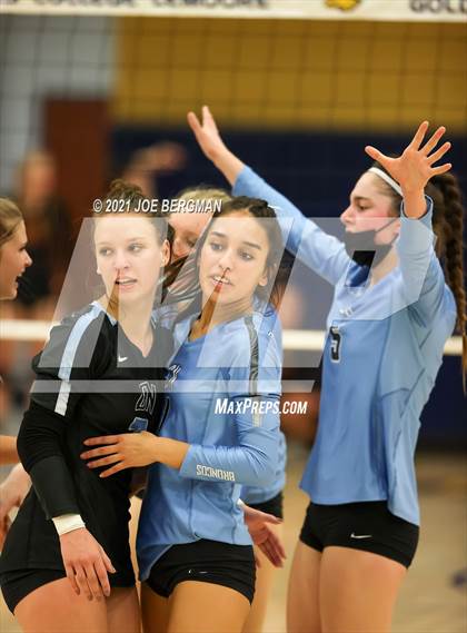 Thumbnail 1 in Clovis West vs. Clovis North (CIF-CS D1 Final) photogallery.