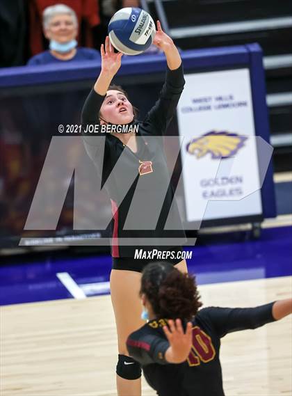 Thumbnail 3 in Clovis West vs. Clovis North (CIF-CS D1 Final) photogallery.
