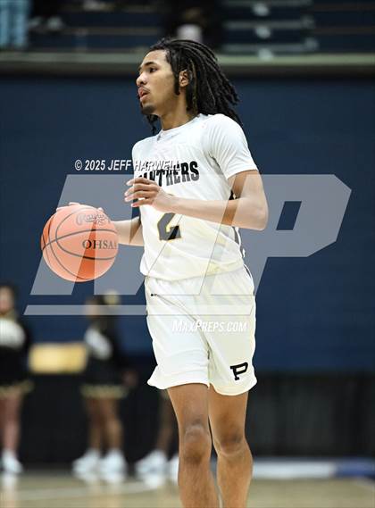 Thumbnail 2 in Perry vs. Harding (OHSAA Division 2 Regional Semifinal) photogallery.