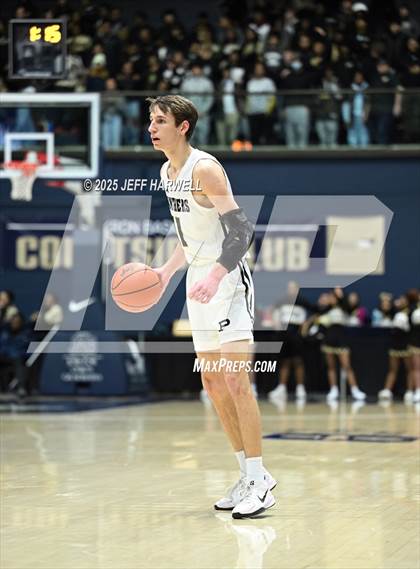 Thumbnail 3 in Perry vs. Harding (OHSAA Division 2 Regional Semifinal) photogallery.
