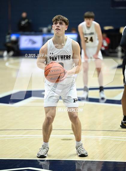 Thumbnail 3 in Perry vs. Harding (OHSAA Division 2 Regional Semifinal) photogallery.