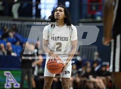 Thumbnail 2 in Perry vs. Harding (OHSAA Division 2 Regional Semifinal) photogallery.