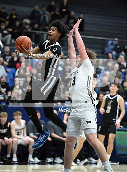 Thumbnail 3 in Perry vs. Harding (OHSAA Division 2 Regional Semifinal) photogallery.