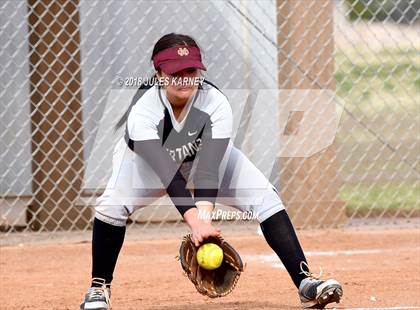 Thumbnail 3 in Cimarron-Memorial vs Faith Lutheran photogallery.