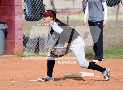 Thumbnail 3 in Cimarron-Memorial vs Faith Lutheran photogallery.