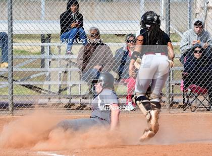 Thumbnail 2 in Cimarron-Memorial vs Faith Lutheran photogallery.