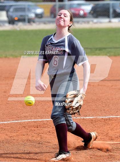 Thumbnail 3 in Cimarron-Memorial vs Faith Lutheran photogallery.