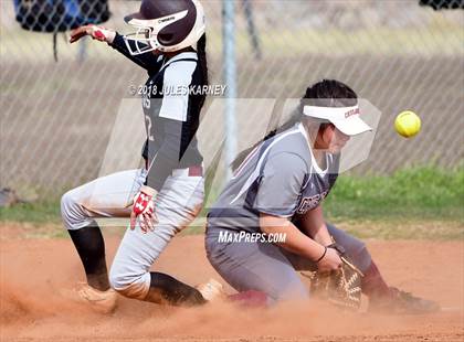 Thumbnail 3 in Cimarron-Memorial vs Faith Lutheran photogallery.