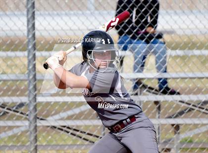 Thumbnail 2 in Cimarron-Memorial vs Faith Lutheran photogallery.