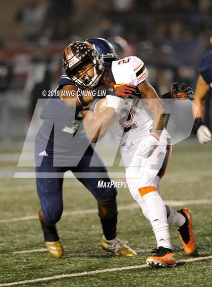 Thumbnail 2 in Central vs. Sierra Canyon (CIF State D1AA Final) photogallery.