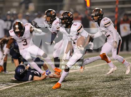 Thumbnail 3 in Central vs. Sierra Canyon (CIF State D1AA Final) photogallery.