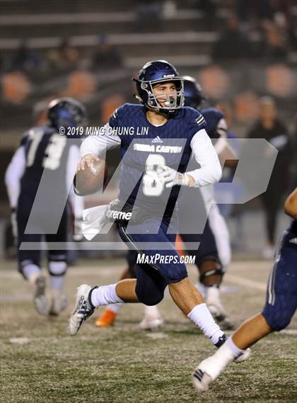 Thumbnail 2 in Central vs. Sierra Canyon (CIF State D1AA Final) photogallery.