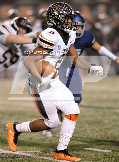 Thumbnail 2 in Central vs. Sierra Canyon (CIF State D1AA Final) photogallery.