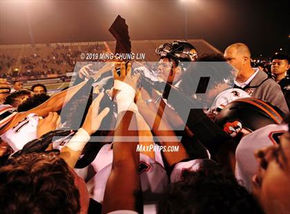 Thumbnail 3 in Central vs. Sierra Canyon (CIF State D1AA Final) photogallery.