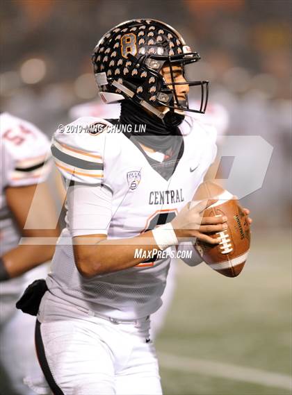 Thumbnail 1 in Central vs. Sierra Canyon (CIF State D1AA Final) photogallery.