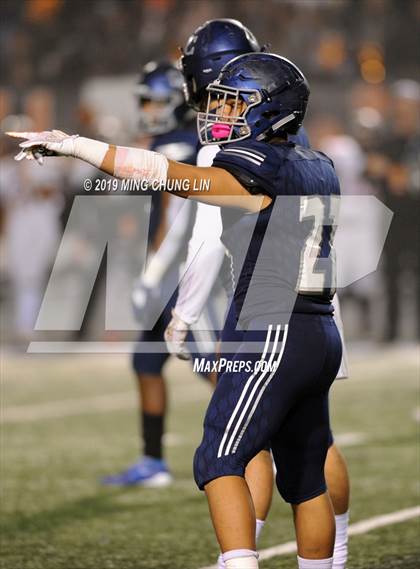 Thumbnail 3 in Central vs. Sierra Canyon (CIF State D1AA Final) photogallery.