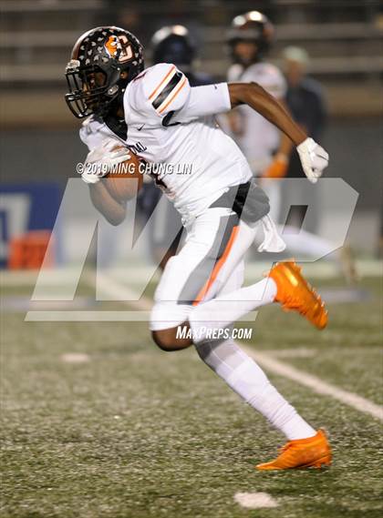 Thumbnail 1 in Central vs. Sierra Canyon (CIF State D1AA Final) photogallery.
